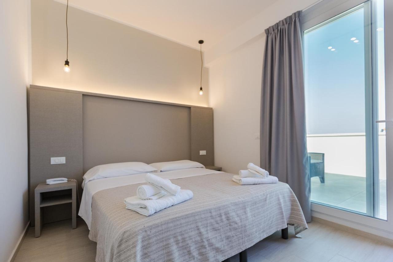 Hotel Altamarea Misano Adriatico Exteriör bild