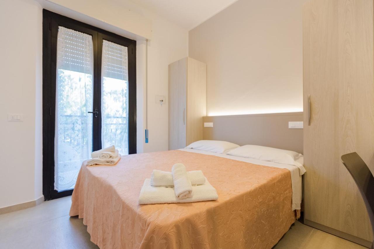 Hotel Altamarea Misano Adriatico Exteriör bild